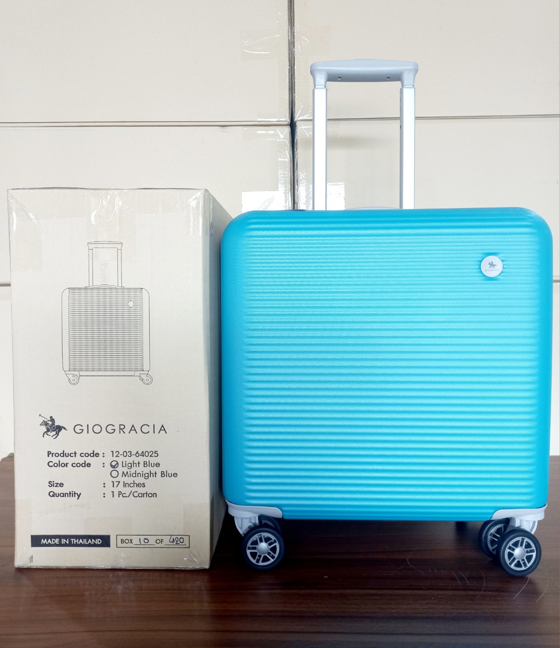 Vali Thái Lan - nhãn hiệu Giogracia (Light Blue - xanh dương) size: 17 inch (41.5x24x40cm), Mã số: 64025-17LIGHTBLUE