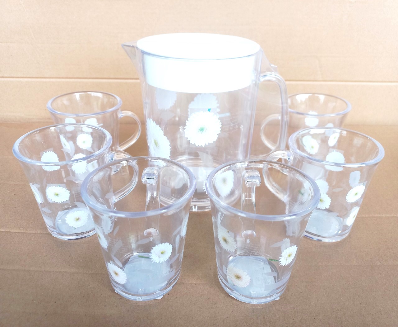 Bộ ca đựng nước 1,4 lít + 6 ca uống nước 300ml (nhựa trong in hoa), Mã số: PN411SWF + PN1051WF