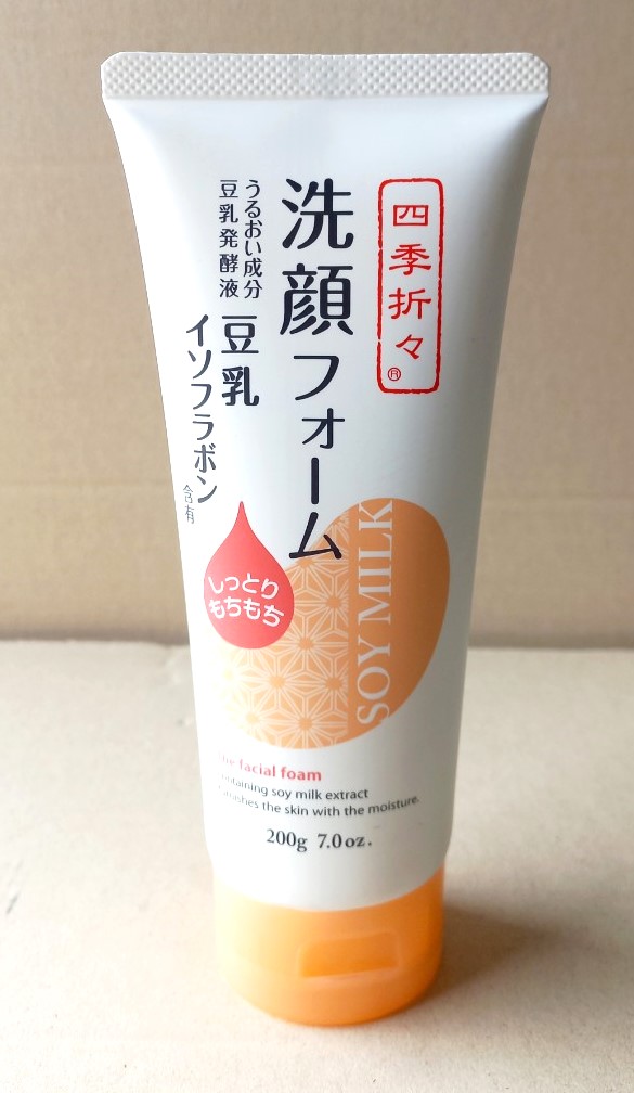 Sữa rửa mặt chiết xuất từ đậu nành Shikioriori 200g, Mã số: 4513574028098