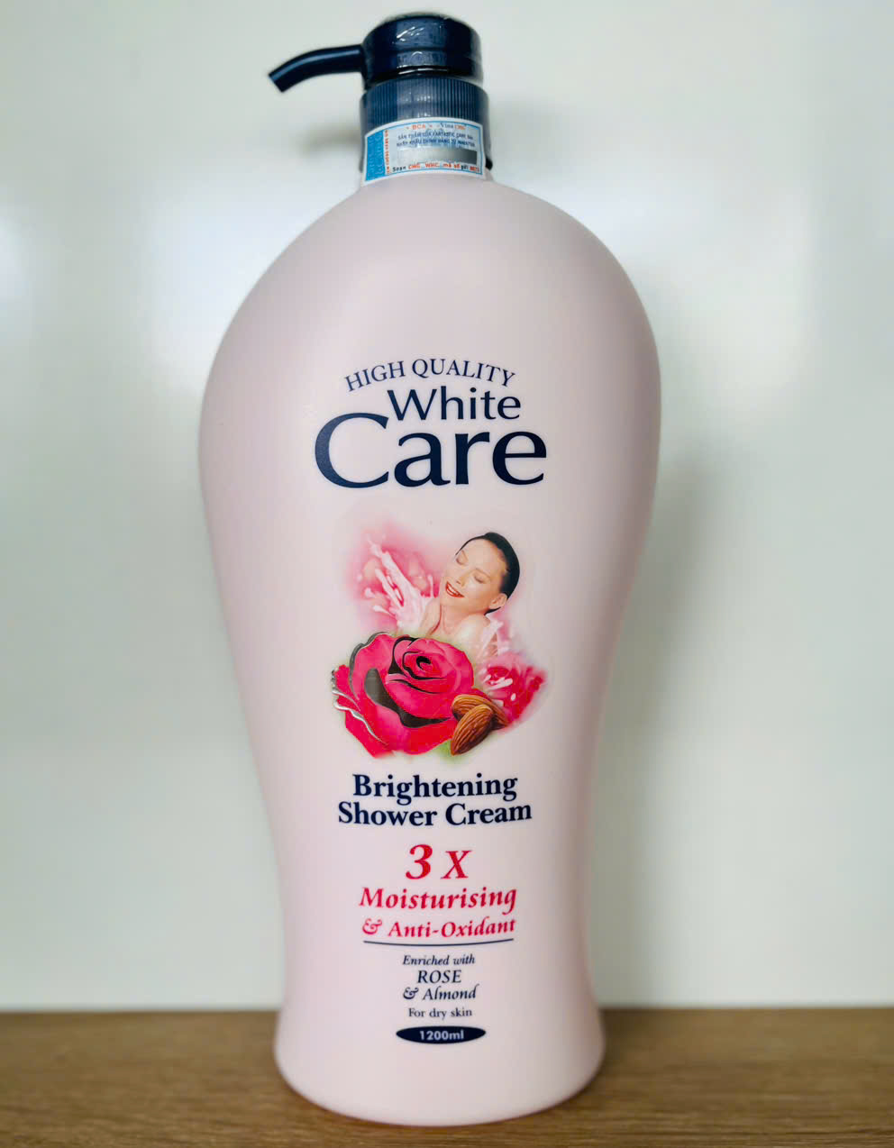 Sữa tắm White Care Brightening 1200ml (t/c hoa hồng & hạnh nhân -  hồng), Mã số: 9555370400116