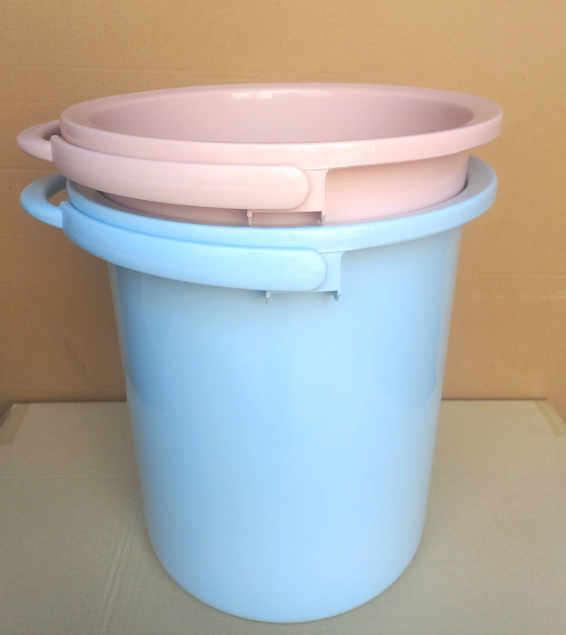 Xô nhựa màu không nắp 15 lít (32x30.5cm), Mã số: PN6030