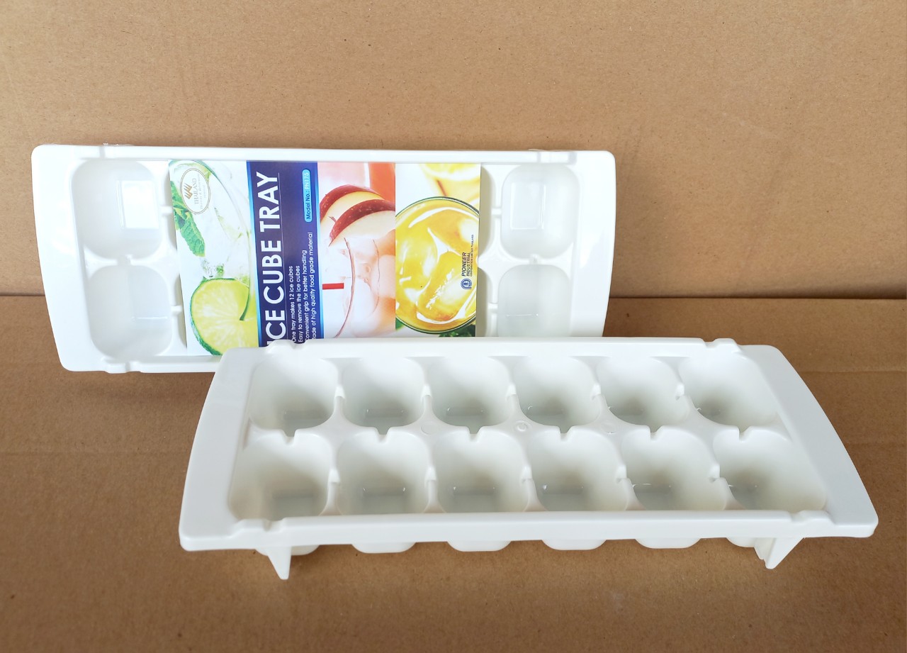 Khay làm đá nhựa trắng 12 viên (11x28x4cm), mã số: PN175-P13